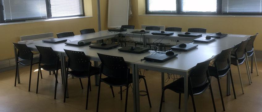 Image présentant une salle bureautique sur le campus de la Mayenne